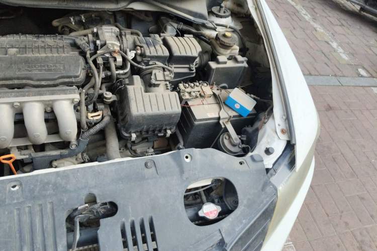 Used Honda City Classic 2012 1.5L Automatic Elite Edition Engine Bay Left