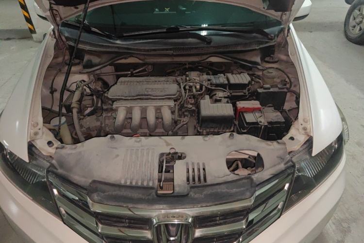 Used Honda City Classic 2012 1.5L manual Elite Edition Engine Bay