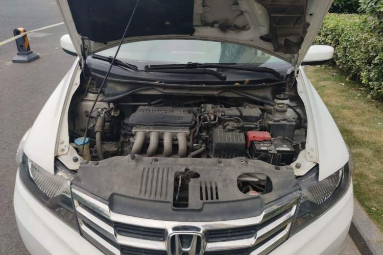 Used Honda City Classic 2012 1.5L Automatic Elite Edition Engine Bay