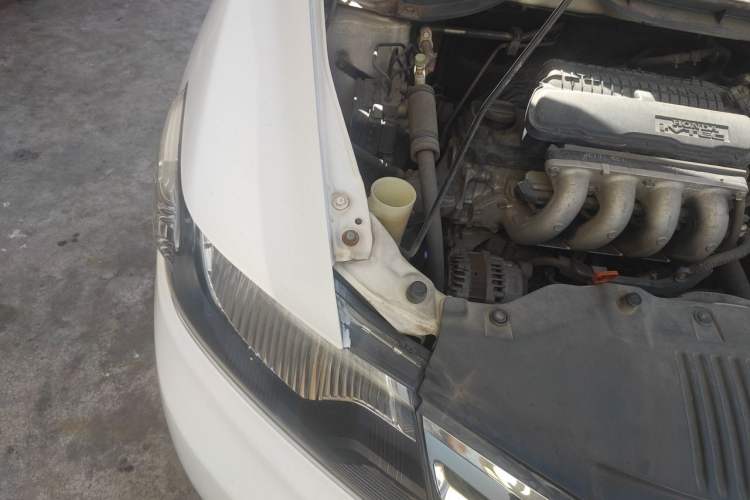 Used Honda City Classic 2012 1.5L Automatic Elite Edition Engine Bay Right