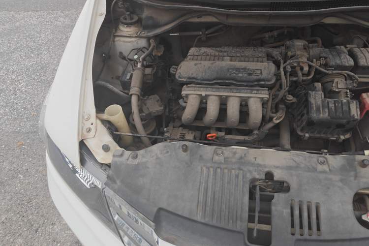 Used Honda City Classic 2012 1.5L manual Elite Edition Engine Bay Right