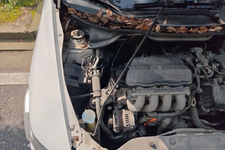 Used Honda City Classic 2012 1.5L manual Elite Edition Engine Bay Right