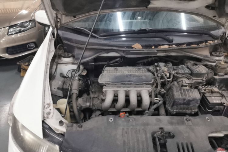 Used Honda City Classic 2012 1.5L Automatic Elite Edition Engine Bay Right