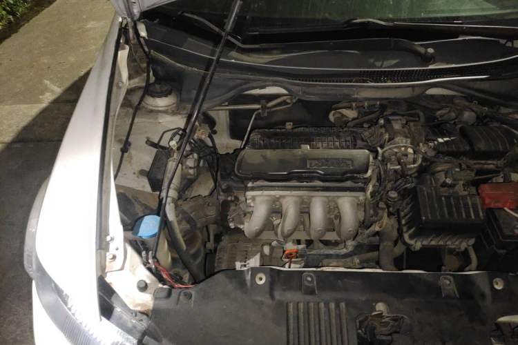 Used Honda City Classic 2012 1.5L manual Elite Edition Engine Bay Right