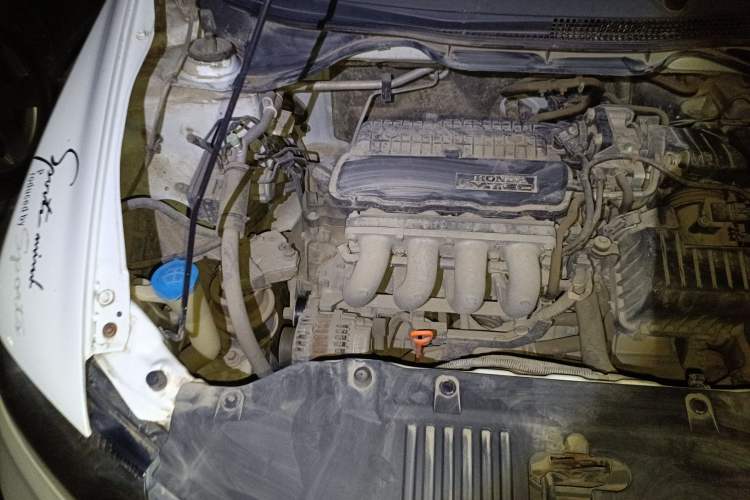 Used Honda City Classic 2012 1.5L manual Elite Edition Engine Bay Right