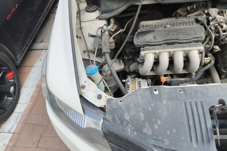 Used Honda City Classic 2012 1.5L Automatic Elite Edition Engine Bay Right