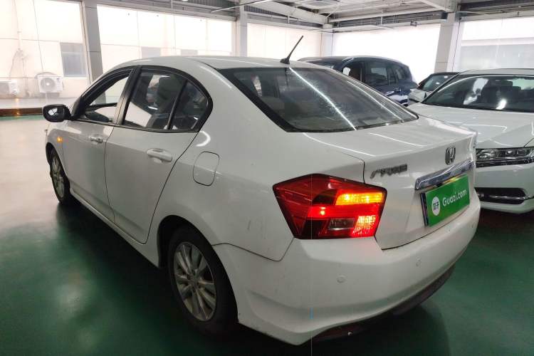 Used Honda City Classic 2012 1.5L manual Elite Edition Exterior 2