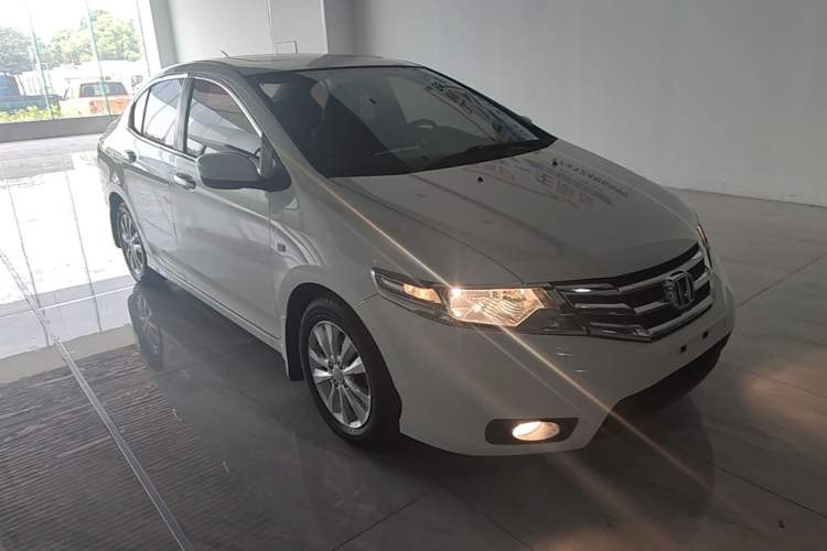 Used Honda City Classic 2012 1.5L Automatic Elite Edition Front Right 45 Deg