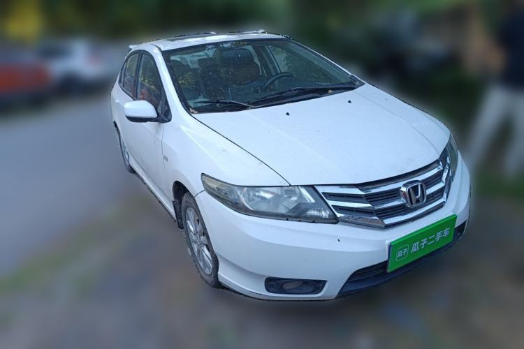 Used Honda City Classic 2012 1.5L manual Elite Edition Front Right 45 Deg