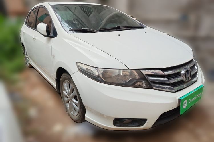 Used Honda City Classic 2012 1.5L manual Elite Edition Front Right 45 Deg