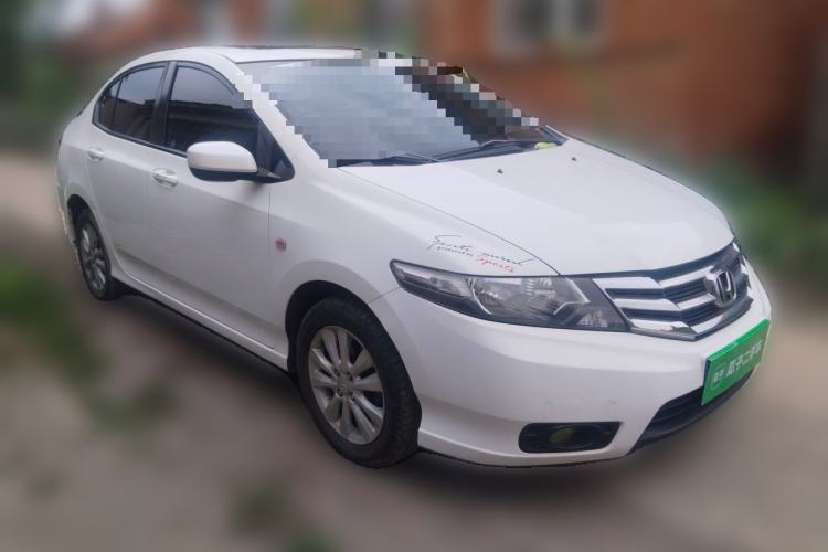 Used Honda City Classic 2012 1.5L manual Elite Edition Front Right 45 Deg
