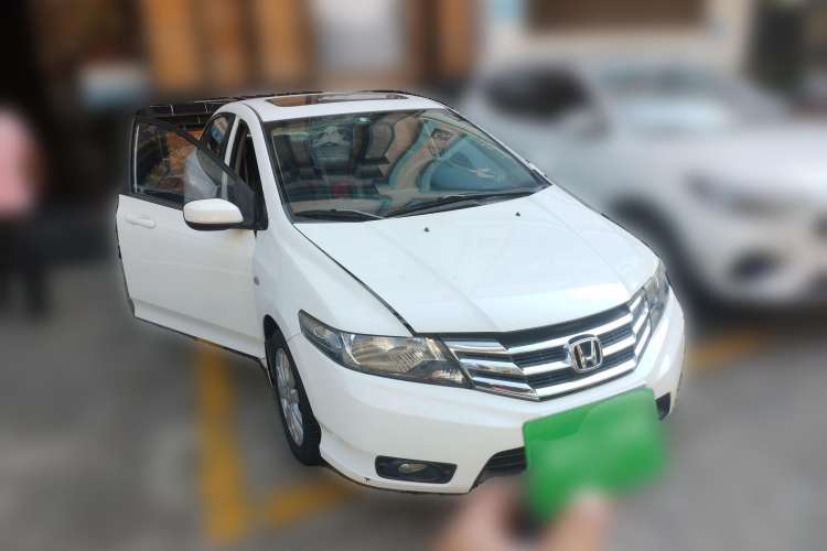 Used Honda City Classic 2012 1.5L Automatic Elite Edition Front Right 45 Deg