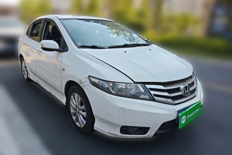 Used Honda City Classic 2012 1.5L manual Comfort version Front Right 45 Deg