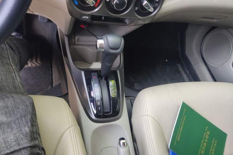 Used Honda City Classic 2012 1.5L Automatic Elite Edition Gear Lever