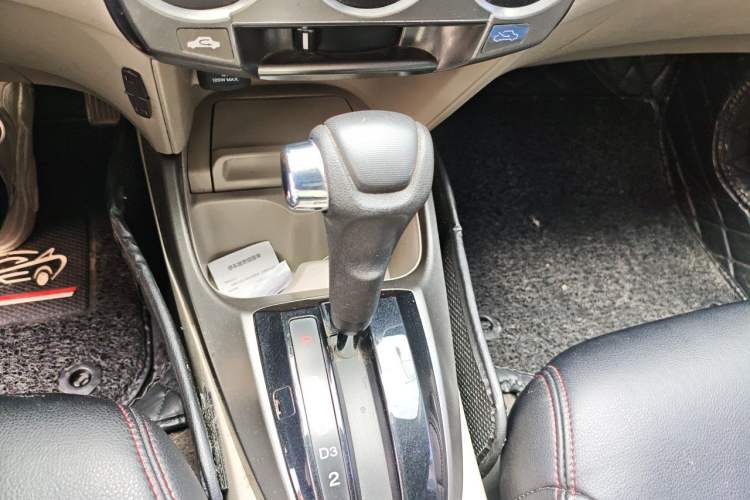 Used Honda City Classic 2012 1.5L Automatic Elite Edition Gear Lever