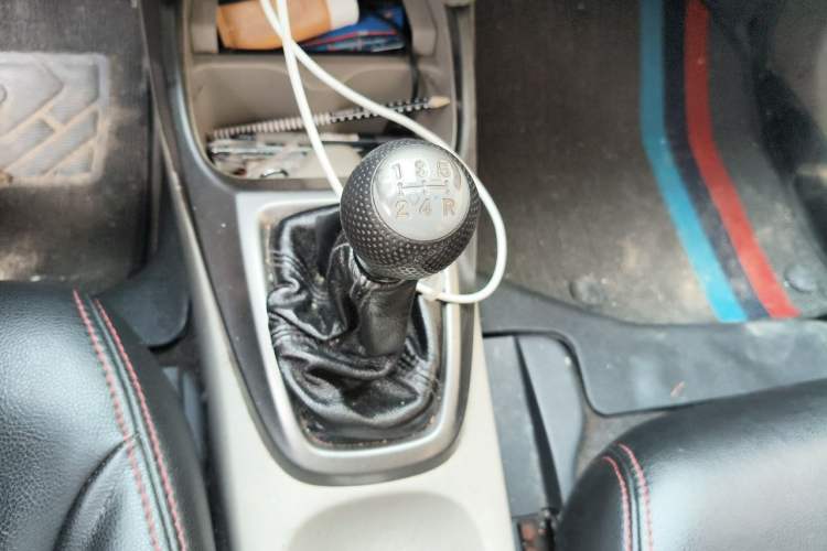 Used Honda City Classic 2012 1.5L manual Elite Edition Gear Lever