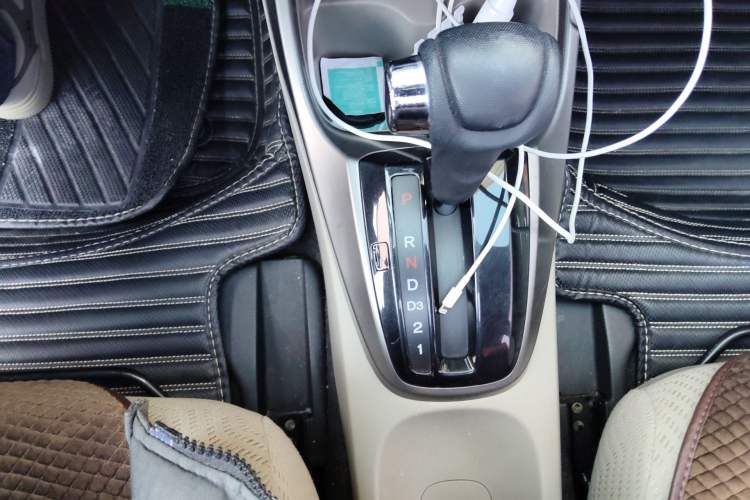 Used Honda City Classic 2012 1.5L Automatic Elite Edition Gear Lever