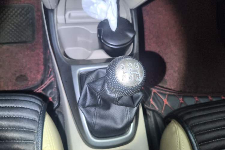 Used Honda City Classic 2012 1.5L manual Elite Edition Gear Lever