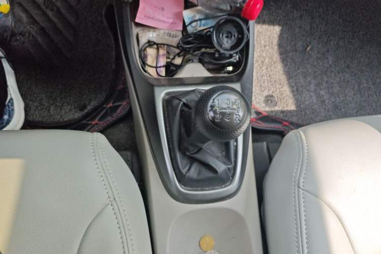 Used Honda City Classic 2012 1.5L manual Elite Edition Gear Lever