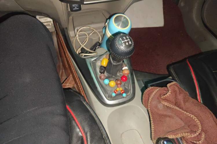 Used Honda City Classic 2012 1.5L manual Elite Edition Gear Lever