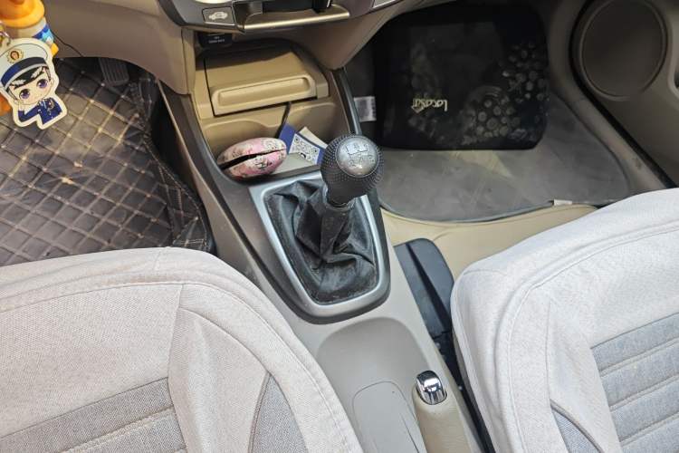 Used Honda City Classic 2012 1.5L manual Elite Edition Gear Lever
