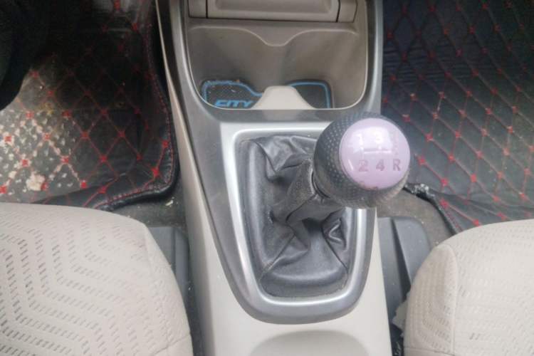 Used Honda City Classic 2012 1.5L manual Elite Edition Gear Lever