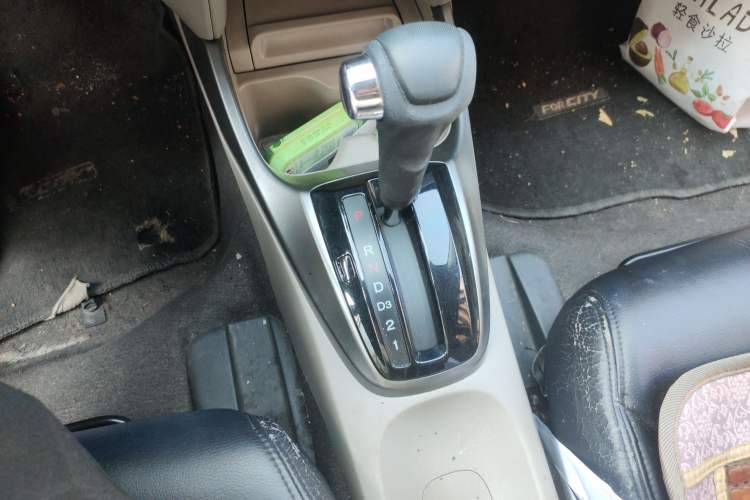 Used Honda City Classic 2012 1.5L Automatic Elite Edition Gear Lever