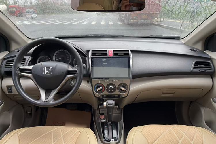 Used Honda City Classic 2012 1.5L Automatic Elite Edition Interior 1