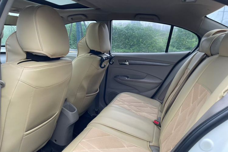 Used Honda City Classic 2012 1.5L Automatic Elite Edition Interior 3