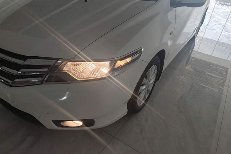 Used Honda City Classic 2012 1.5L Automatic Elite Edition Left Front Headlight