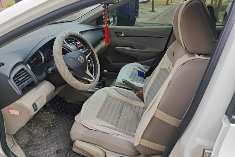 Used Honda City Classic 2012 1.5L manual Elite Edition Left Front Seat