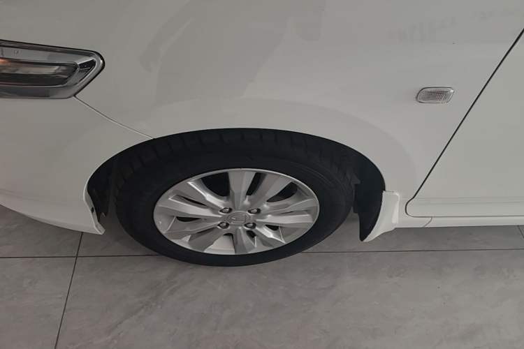 Used Honda City Classic 2012 1.5L Automatic Elite Edition Left Front Wheel Hub