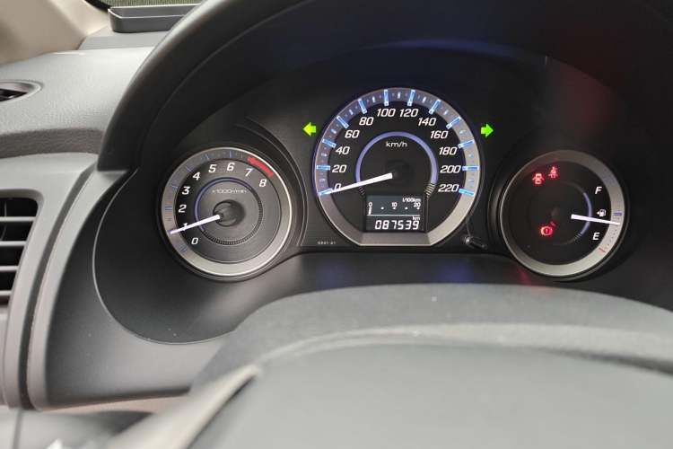 Used Honda City Classic 2012 1.5L manual Elite Edition Odometer Close Up