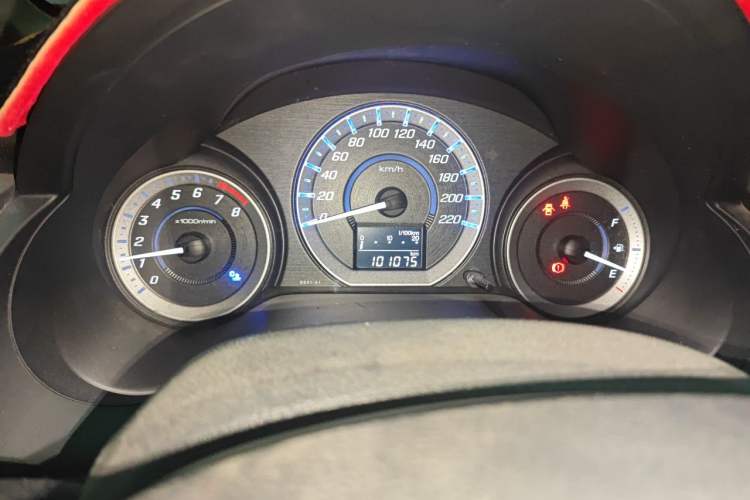 Used Honda City Classic 2012 1.5L manual Elite Edition Odometer Close Up