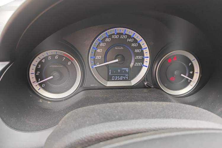 Used Honda City Classic 2012 1.5L manual Elite Edition Odometer Close Up