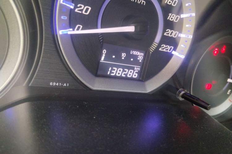 Used Honda City Classic 2012 1.5L manual Elite Edition Odometer Close Up