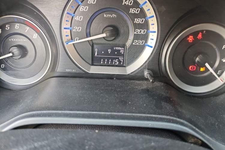 Used Honda City Classic 2012 1.5L manual Comfort version Odometer Close Up