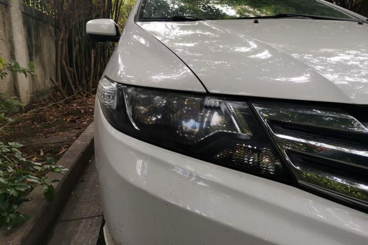 Used Honda City Classic 2012 1.5L Automatic Elite Edition Right Front Headlight
