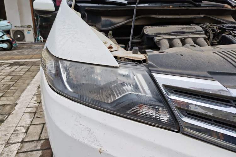 Used Honda City Classic 2012 1.5L Automatic Elite Edition Right Front Headlight