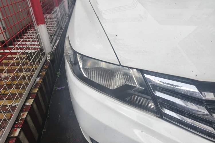 Used Honda City Classic 2012 1.5L Automatic Elite Edition Right Front Headlight
