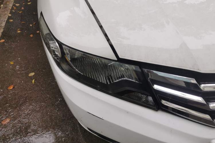 Used Honda City Classic 2012 1.5L Automatic Elite Edition Right Front Headlight