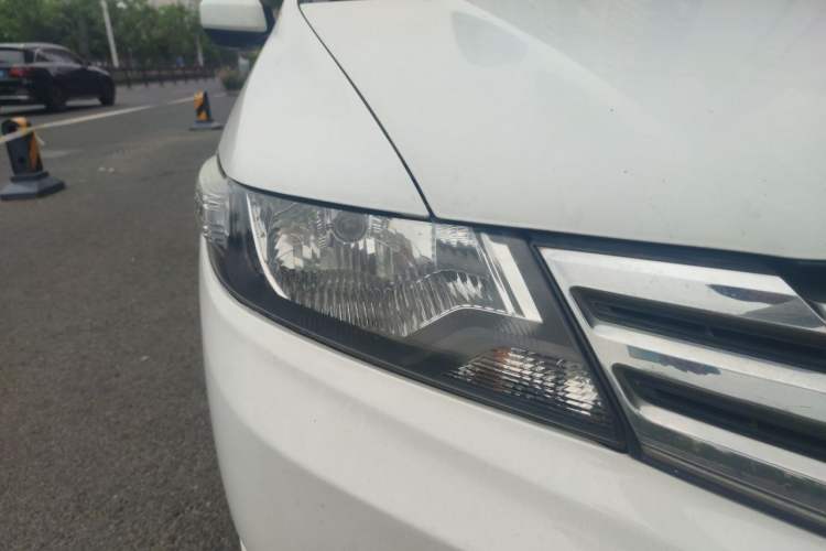 Used Honda City Classic 2012 1.5L Automatic Elite Edition Right Front Headlight