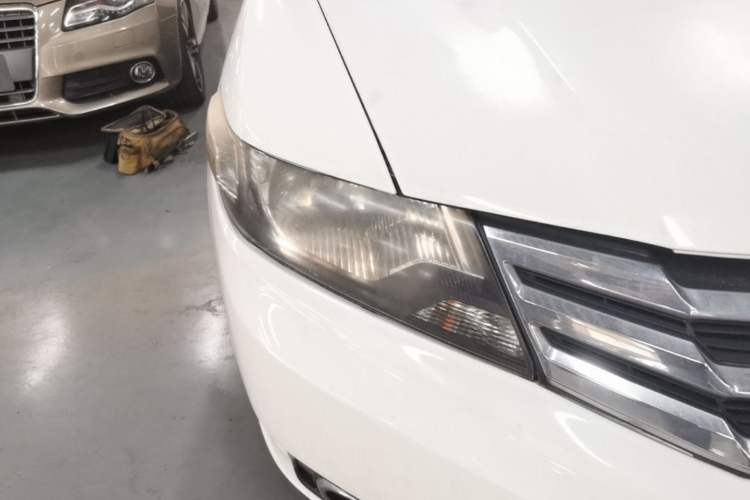 Used Honda City Classic 2012 1.5L Automatic Elite Edition Right Front Headlight