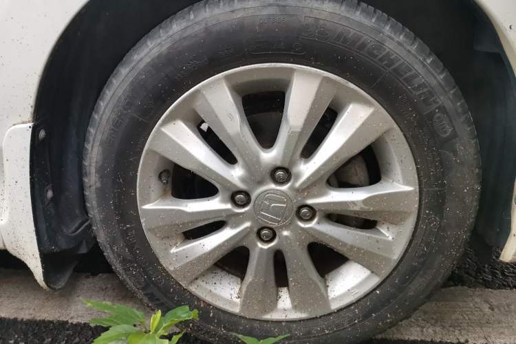 Used Honda City Classic 2012 1.5L Automatic Elite Edition Right Front Wheel Hub