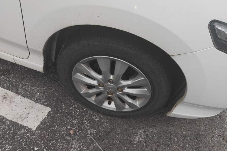 Used Honda City Classic 2012 1.5L manual Elite Edition Right Front Wheel Hub