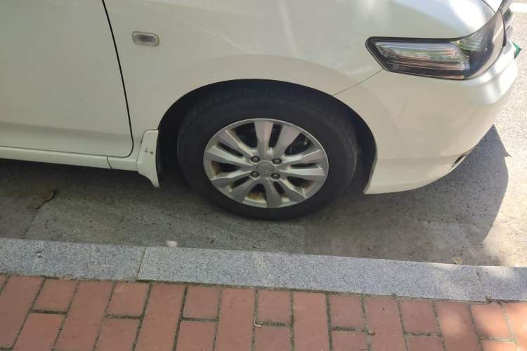 Used Honda City Classic 2012 1.5L Automatic Elite Edition Right Front Wheel Hub