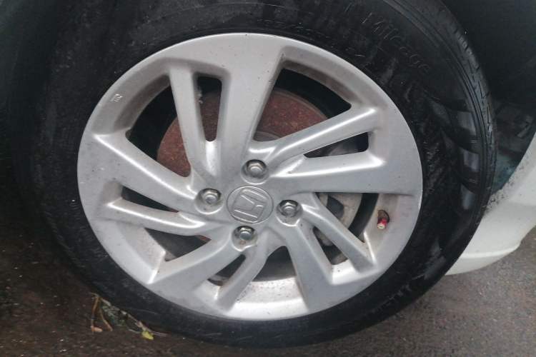 Used Honda City Classic 2012 1.5L Automatic Elite Edition Right Front Wheel Hub