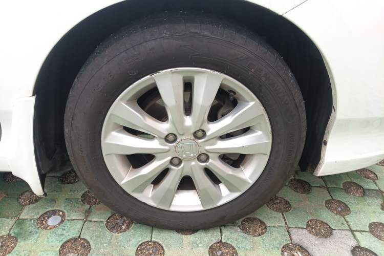 Used Honda City Classic 2012 1.5L Automatic Elite Edition Right Front Wheel Hub