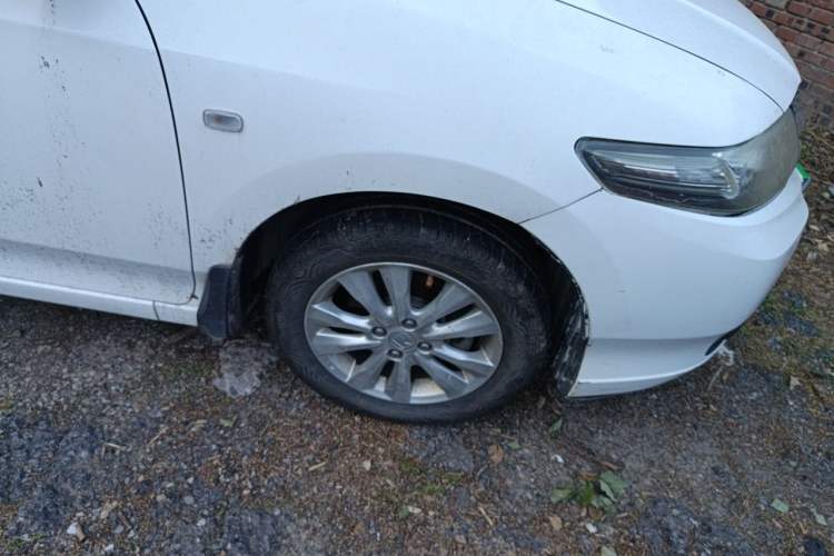 Used Honda City Classic 2012 1.5L manual Elite Edition Right Front Wheel Hub