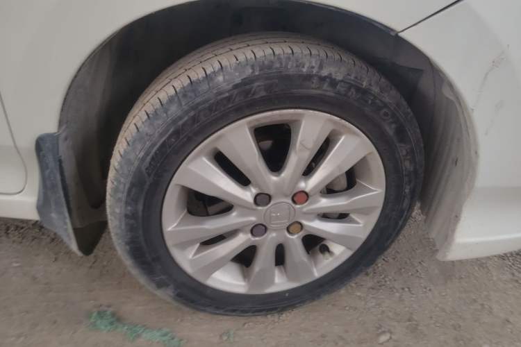 Used Honda City Classic 2012 1.5L manual Elite Edition Right Front Wheel Hub